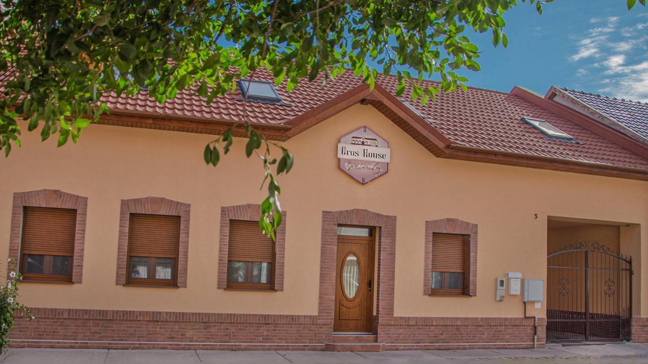 Oros House Apartmanhaz Orosháza Exterior foto