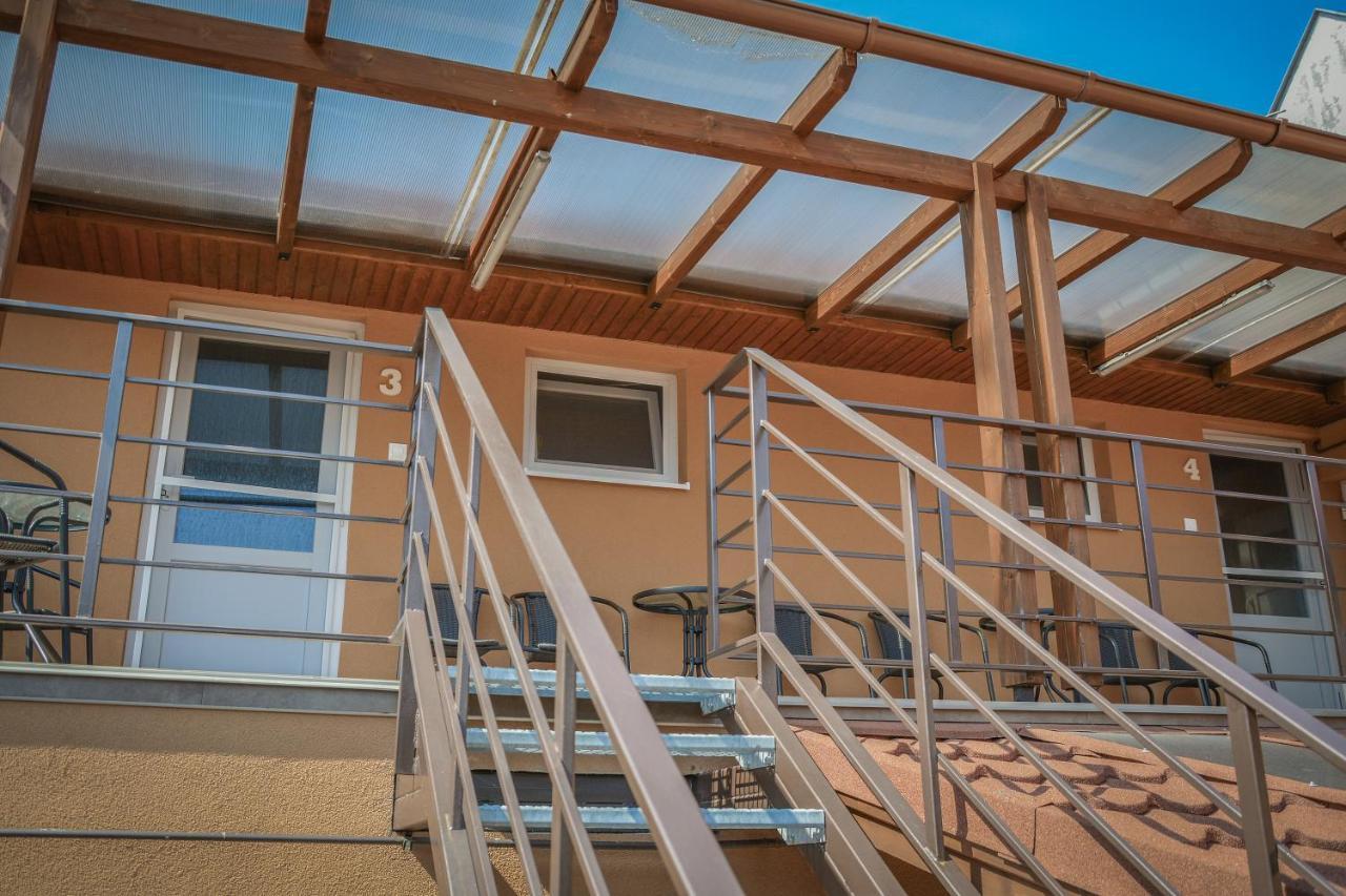 Oros House Apartmanhaz Orosháza Exterior foto