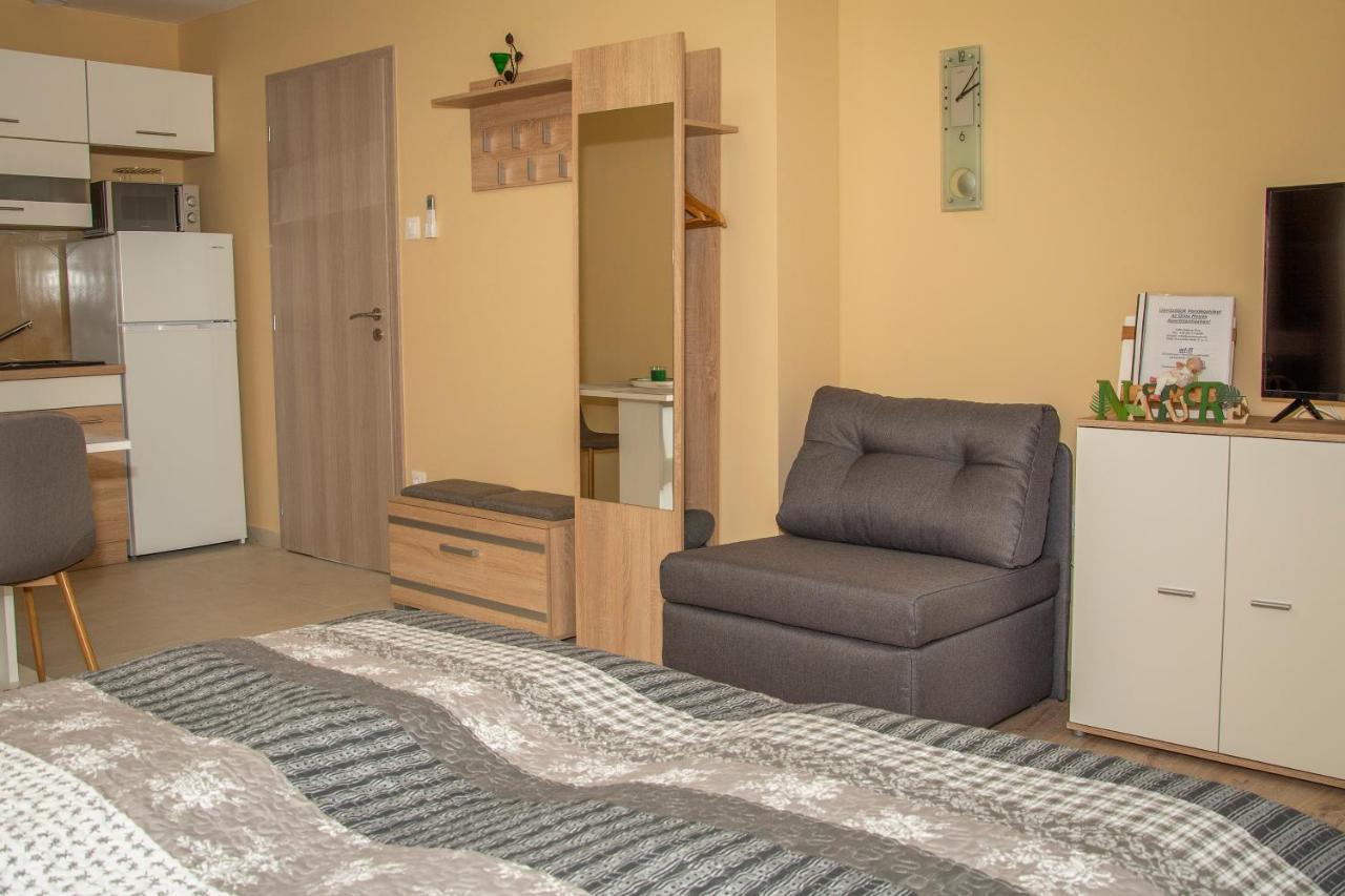 Oros House Apartmanhaz Orosháza Exterior foto